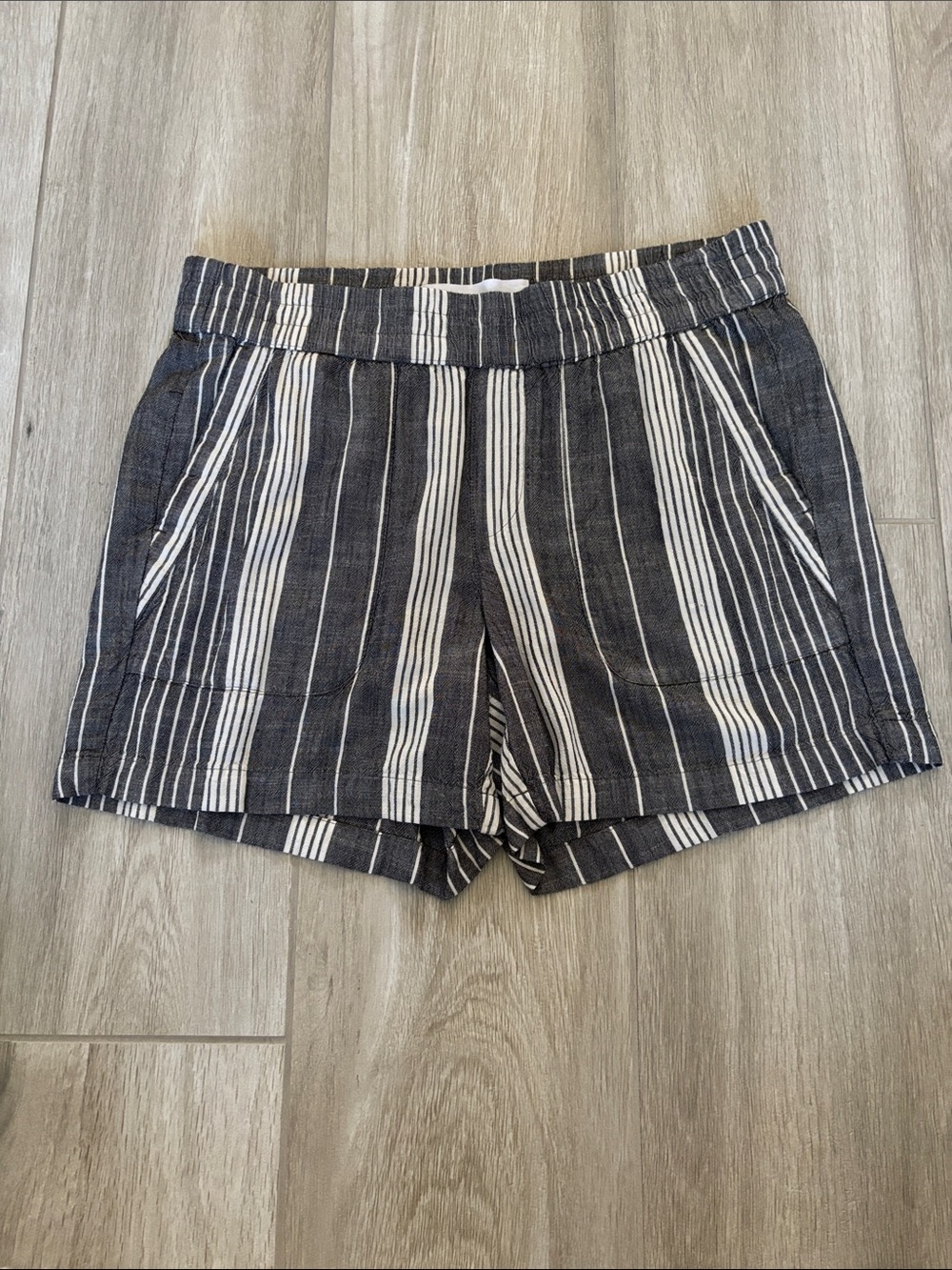 Sonoma Light Black & White Striped Shorts With Pockets Size Small